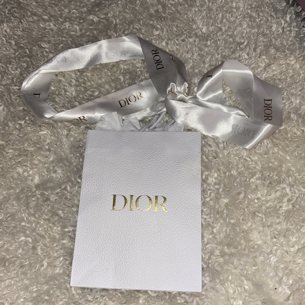 🌟💛 Dior Shopping Bag small + Super Large Ribbon - Picture 2 of 5